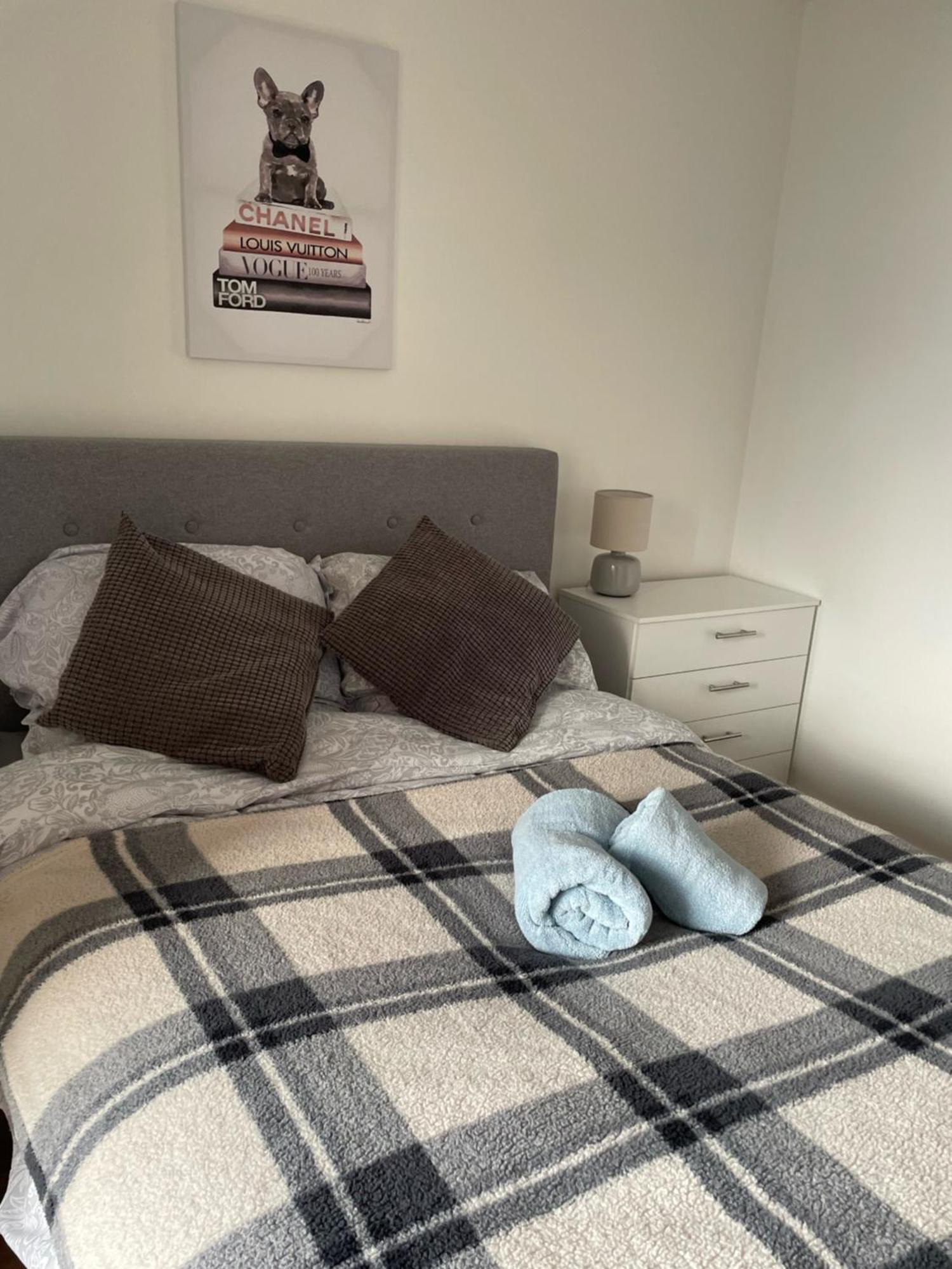 Quayside Penthouse 2 Bedroom Ensuite Near Media City & Manchester United Buitenkant foto