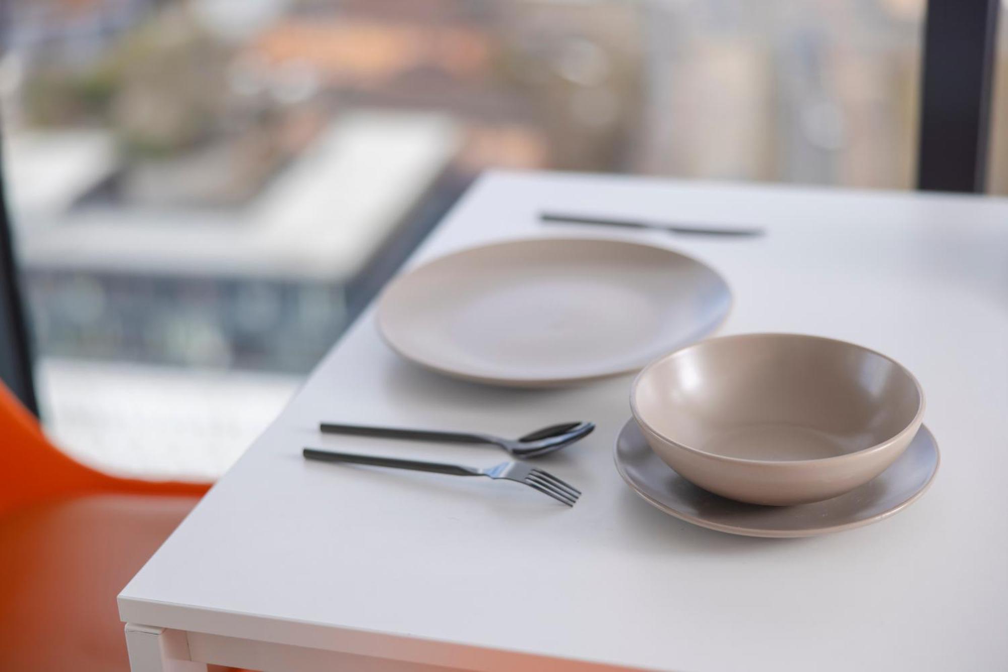 Quayside Penthouse 2 Bedroom Ensuite Near Media City & Manchester United Buitenkant foto
