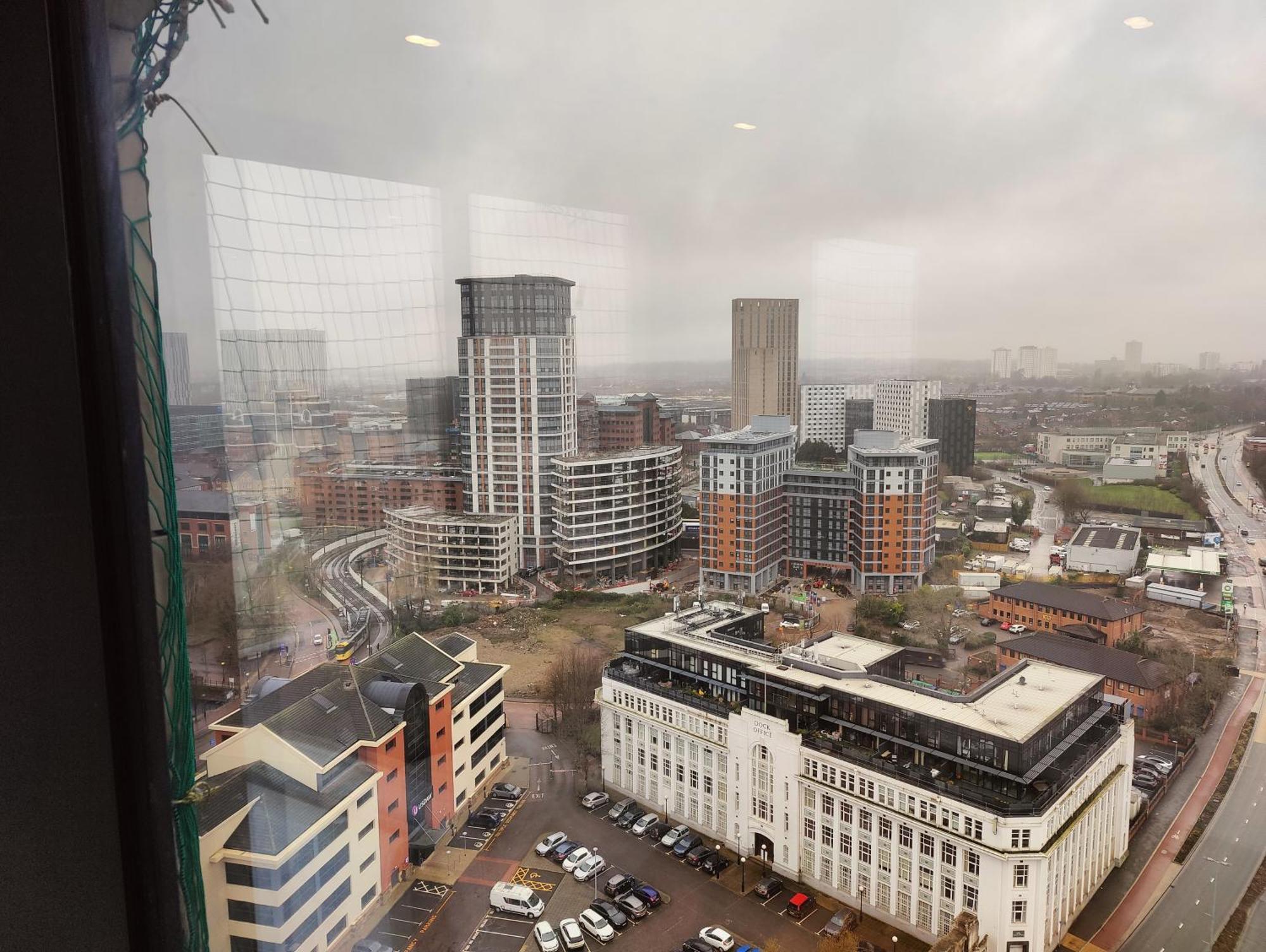Quayside Penthouse 2 Bedroom Ensuite Near Media City & Manchester United Buitenkant foto