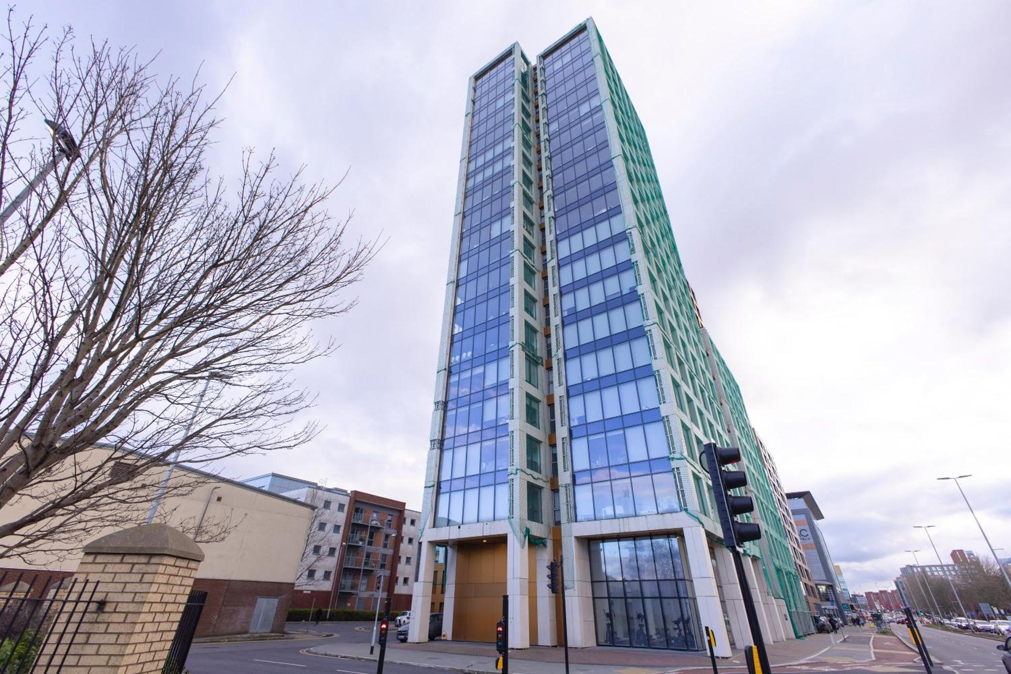 Quayside Penthouse 2 Bedroom Ensuite Near Media City & Manchester United Buitenkant foto