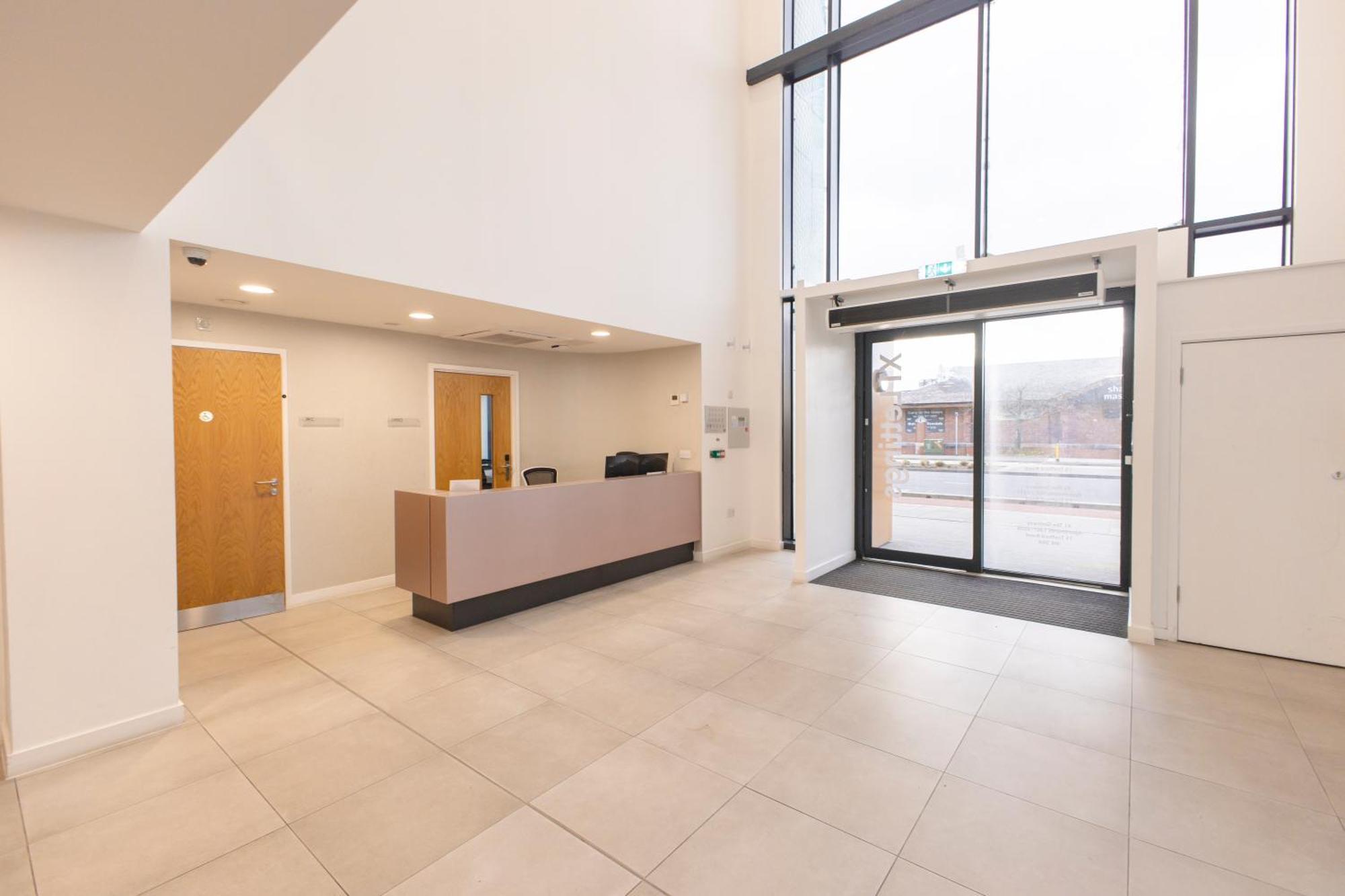 Quayside Penthouse 2 Bedroom Ensuite Near Media City & Manchester United Buitenkant foto